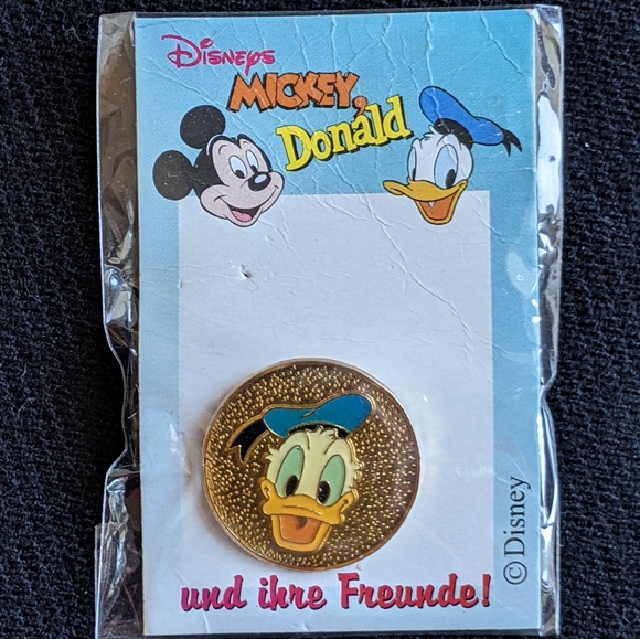Mickey, Donald, Goofy ProPins - Picture 7 of 12